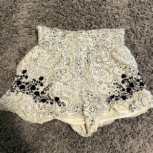 Flowy shorts